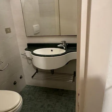 Hotel Iris Mare 3*